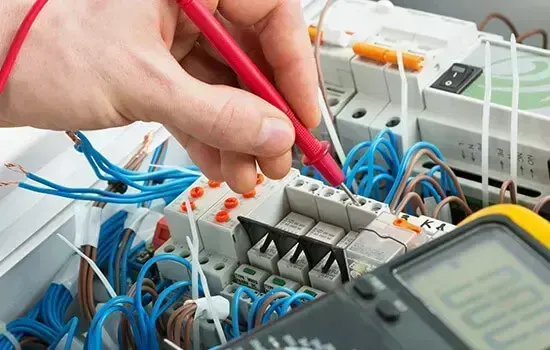 Professional electrician in Seven Kings
